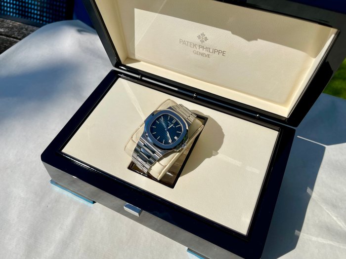 Patek Philippe - Nautilus - 5711/1A-010 - Mænd - 2010-2020