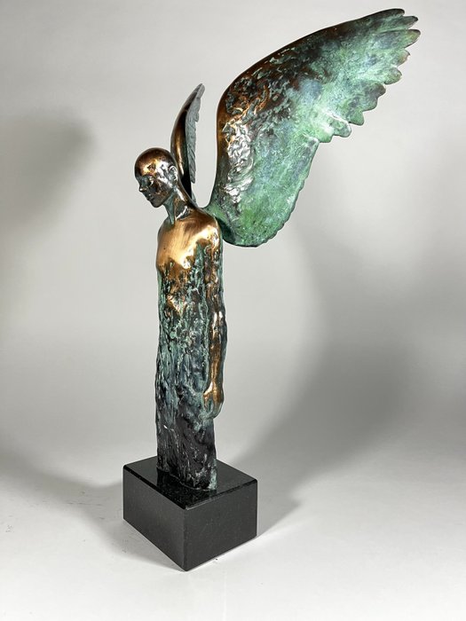 J. Zak - Guardian Angel - Bronze - 50 cm