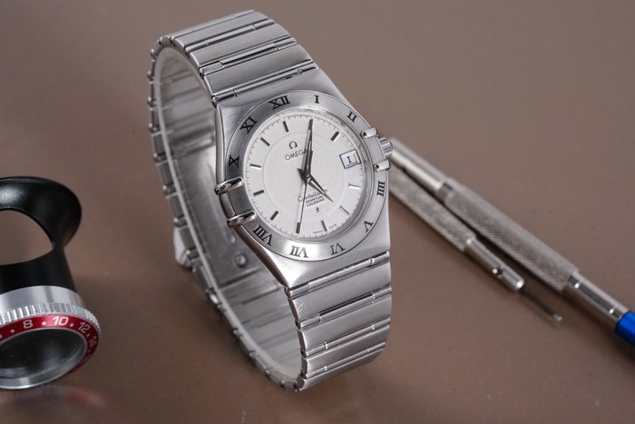 Omega - Constellation Perpetual Calendar // - 1552.30.00 - Mænd - 2000-2010