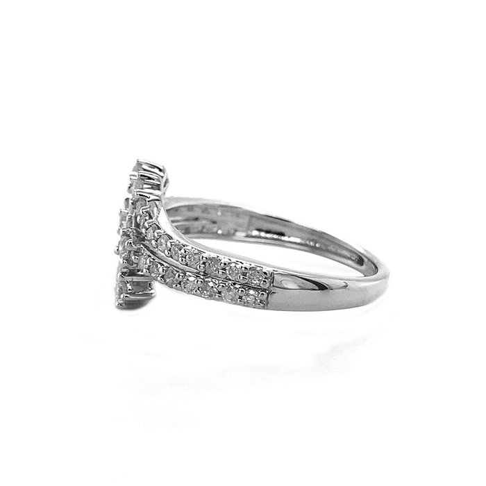 Ring - 14 karat Hvidguld -  059ct tw Diamant (Natur)