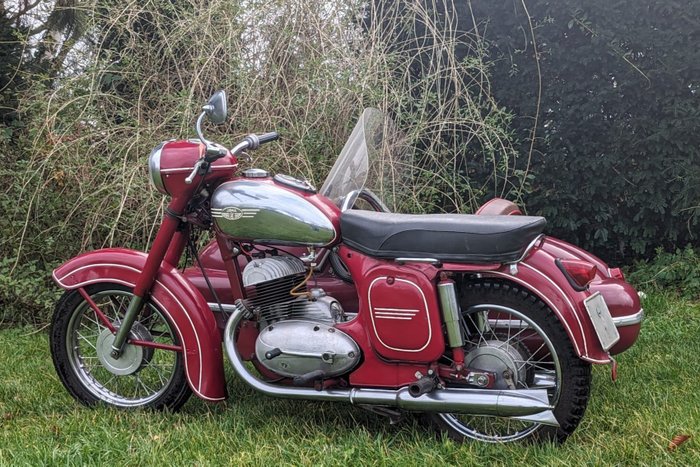 Jawa - Model 354 - Velorex Sidecar - 350 cc - 1961