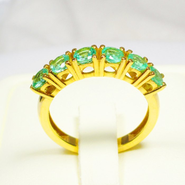 Ring - 14 karat Gulguld -  1.80ct. tw. Smaragd - Vidunderlig Emeralds Ring