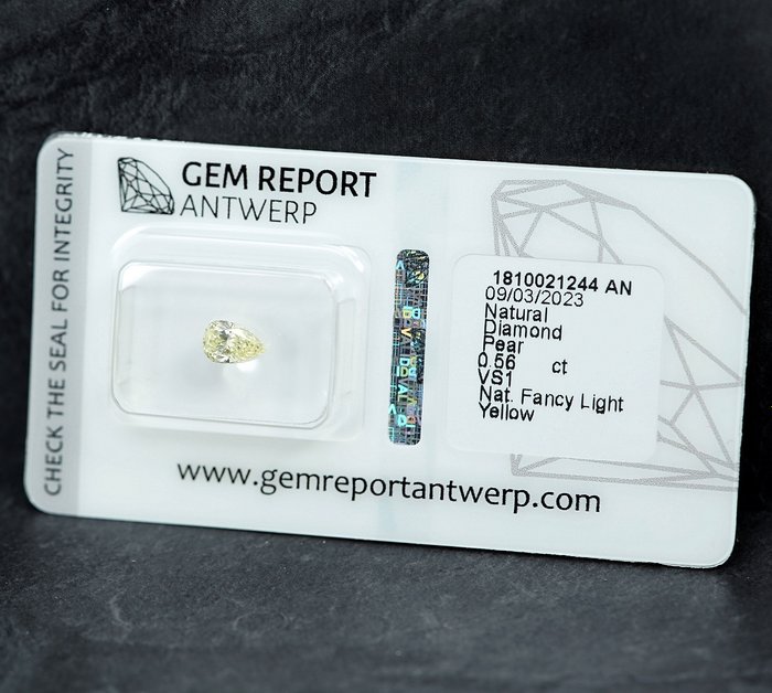 1 pcs Diamant  (Naturfarvet)  - 0.56 ct - Pære - Fancy light Gul - VS1 - Gem Report Antwerp (GRA)