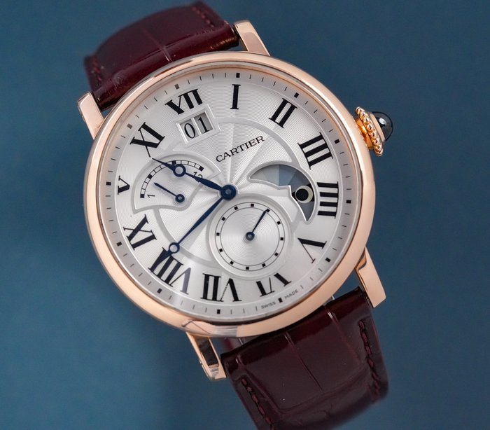 Cartier - Rotonde de Cartier Big Date Retrograde Second Time Zone, Day Night Indicator - W1556240 - Mænd - 2011-nu