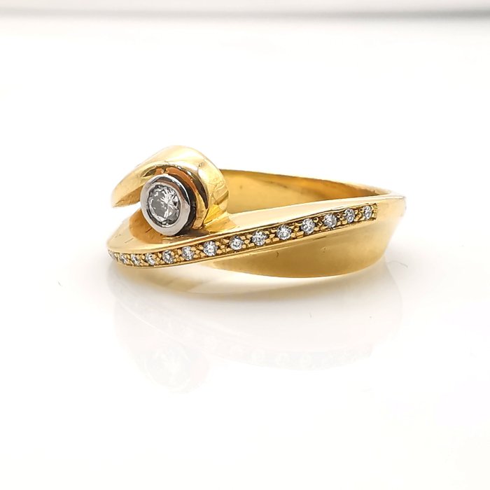 Ring - 18 kraat Gulguld -  0.28ct. tw. Diamant (Natur)