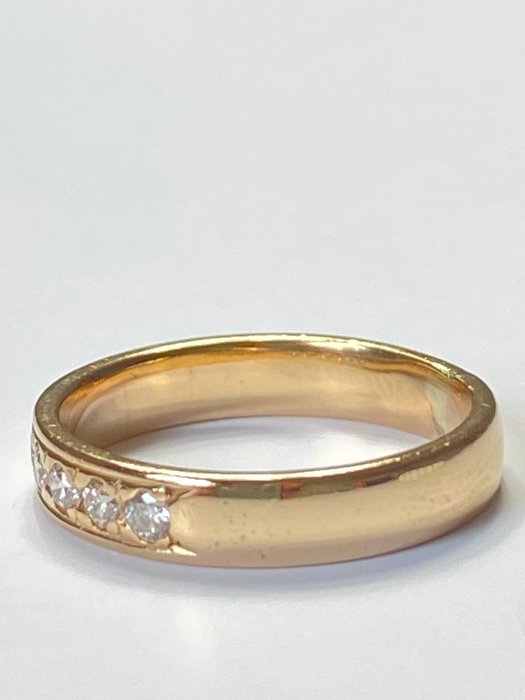 Ingen mindstepris - Ring - 18 kraat Gulguld Diamant (Natur)