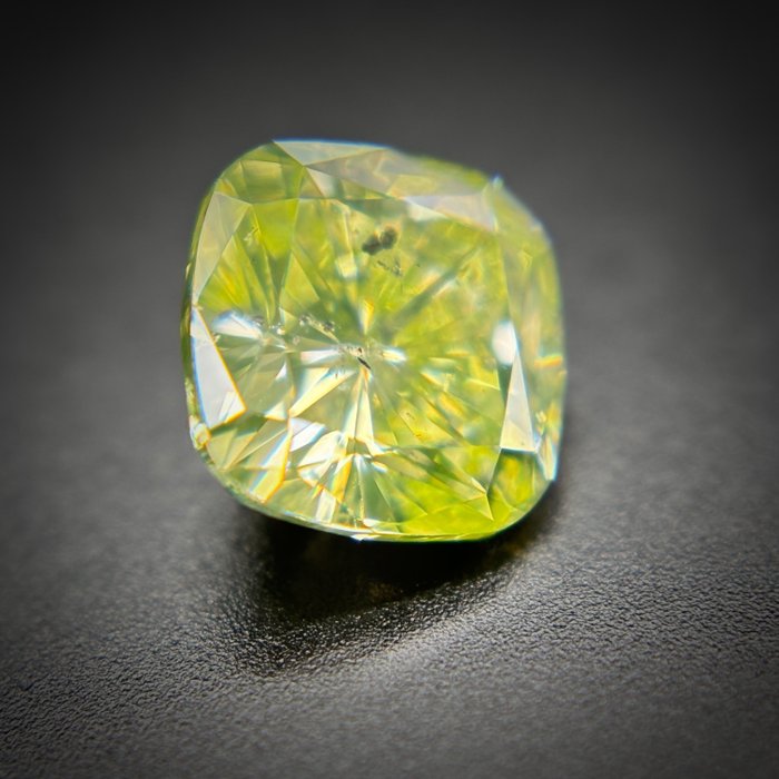 1 pcs Diamant - 070 ct - Pude - fancy intens grøngul - I1