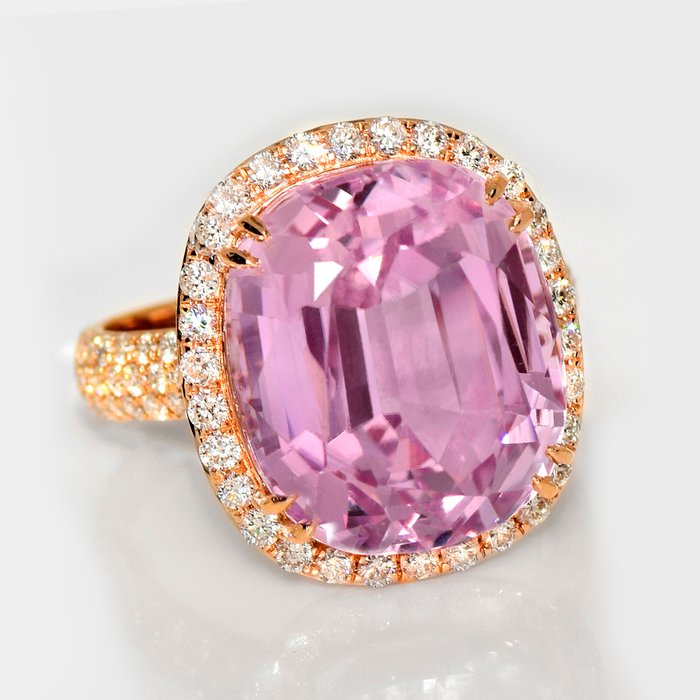 Ingen mindstepris - Ring - 14 karat Rosaguld -  14.95ct. tw. Kunzit - Diamant - IGI 14,29 ct Pink