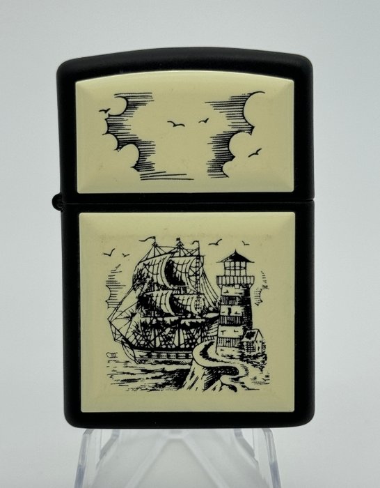 Zippo - ScrimShaw Design Black- 1994 - Lighter - Metal