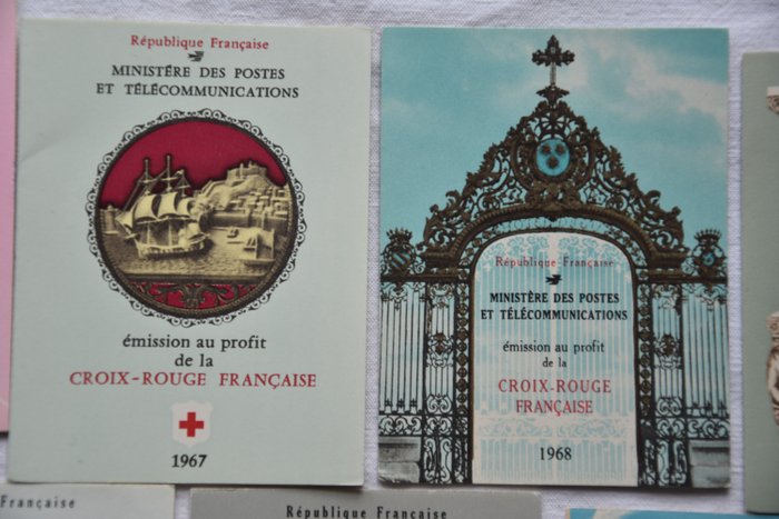 Frankrig 1963/2004 - Sjældent sæt Røde Kors-notesbøger fulgte - 42 années complètes - Neufs**