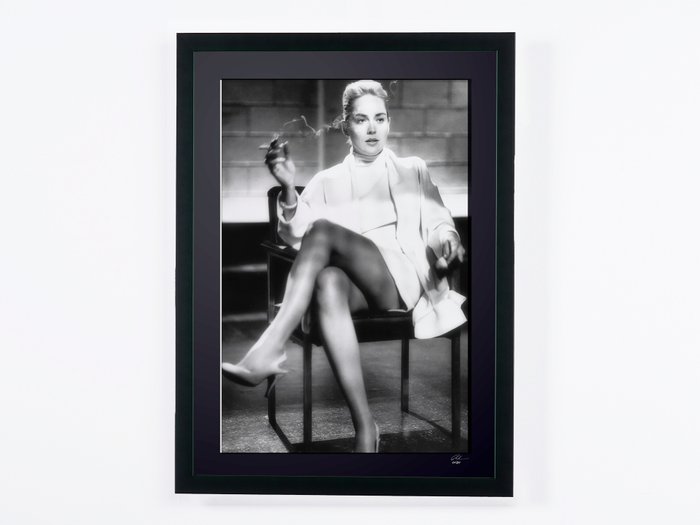 Basic Instinct (1992) - Sharon Stone as "Catherine Tramell" - Fine Art Photography - Luxury Wooden Framed 70X50 cm - Limited Edition Nr 02 of 30 - Serial ID 16999 - Original Certificate (COA), Hologram Logo Editor and QR Code - 100% New items.