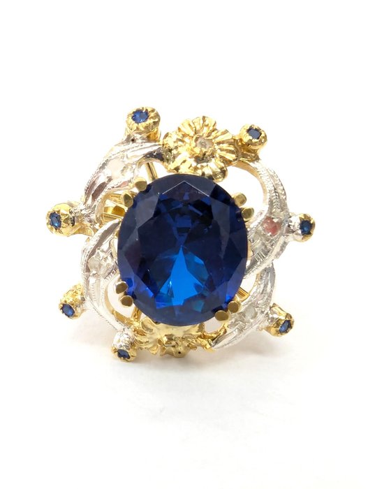 Ingen mindstepris - Ring - 9 kt. Gulguld Safir - Diamant