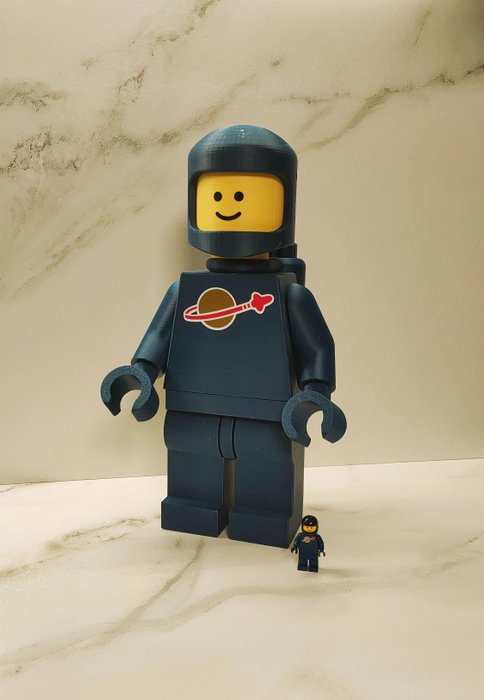 Handmade item - Handmade item Mega Figure LEGO Space Dark Blue Spaceman Classic - Italien