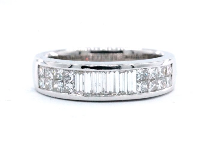 Ingen mindstepris - Ring - 18 kraat Hvidguld -  0.83ct. tw. Diamant (Natur)  - Diamant