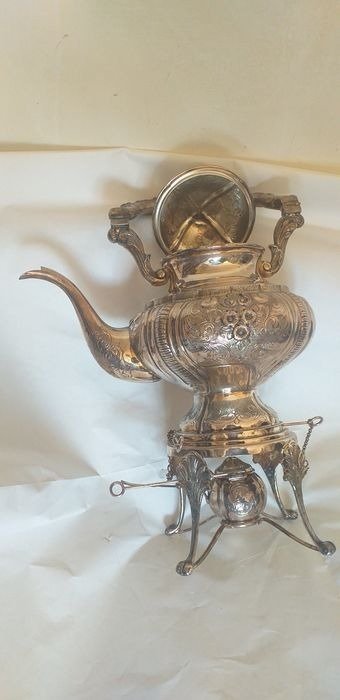 Kedel, Russisk. SAMOVAR.GR. 1780. Mejslet i hånden - .925 sølv, Alt sammen håndlavet i 1960'ernes empirestil - Italien - 1960