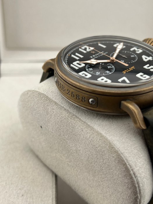 Zenith - Pilot Type 20 Extra Special - 29.2430.4069/21.C800 - Mænd - 2011-nu