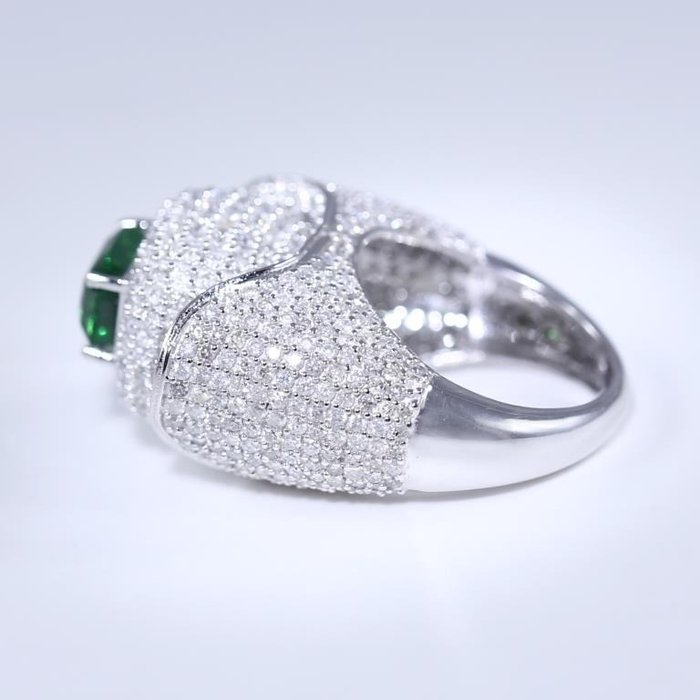 Cocktailring - 14 karat Hvidguld -  1121ct tw Tsavorit - Diamant - Tsavorite granatring