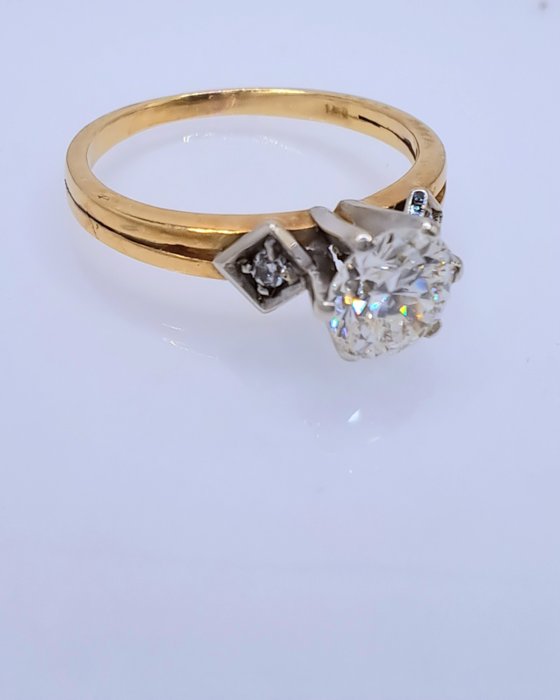 Ring - 18 kraat Gulguld -  0.75ct. tw. Diamant (Natur)