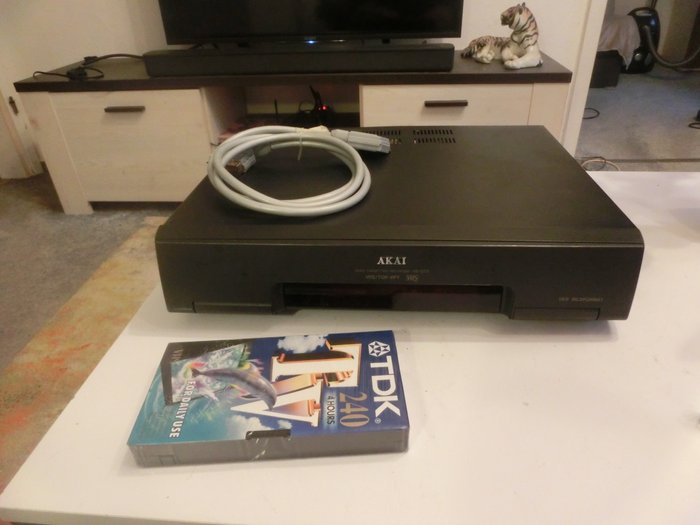 Akai VS-75EOG-VD VHS recorder