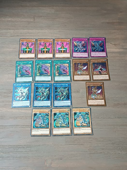 Konami - 17 Card - 17 Yu-Gi-Oh! cards