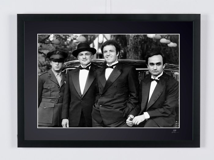 The Godfather - Marlon Brando as "Don Vito Corleone" - Photographie Luxury Wooden Framed 70X50 cm - Limited Edition Nr 04 of 20 - Serial ID 30245 - - Original Certificate (COA) Hologram Logo Editor and QR Code