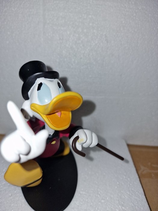 Uncle Scrooge with walking stick - Polyresin - 1 Figurine - 2000