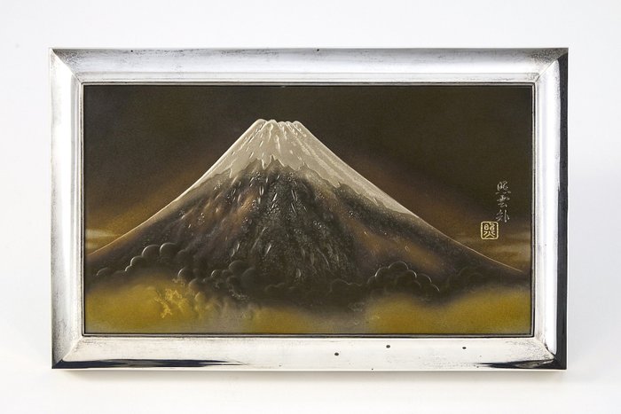 Mt Fuji Design Silver Jewelry Box 銀製 宝石箱 by Kobayashi Shoun 小林照雲 from Shobido 尚美堂 - Boks - Sølv