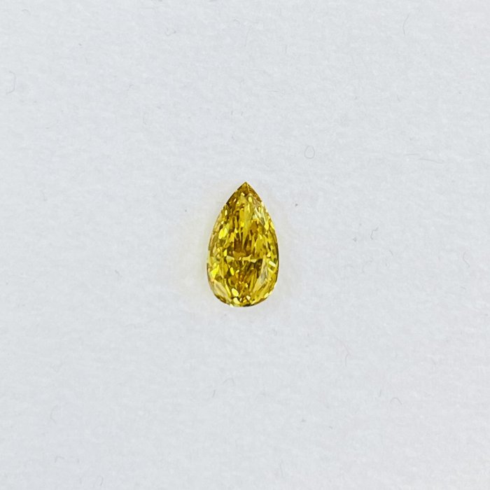 Ingen mindstepris - 1 pcs Diamant  (Natur)  - 0.32 ct - Pære - VVS2 - International Gemological Institute (IGI) - Fancy Intens Y. Grønlig