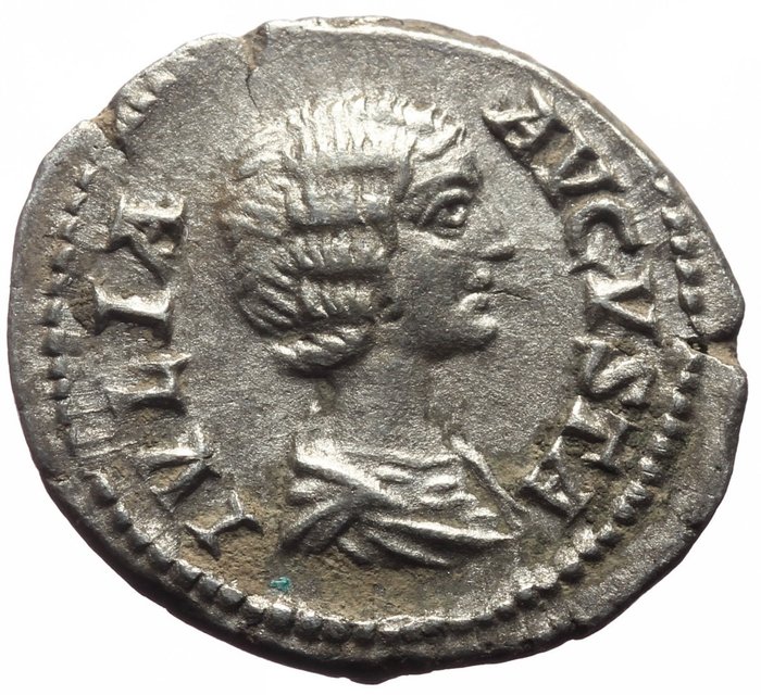 Romarriket. Julia Domna (Augusta, AD 193-217). Denarius Nice portrait of empress  (Ingen mindstepris)