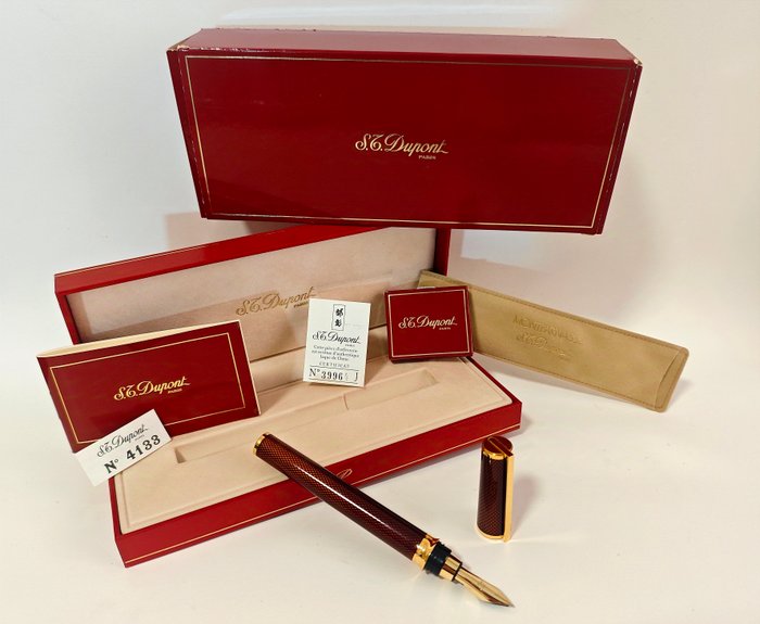 S.T. Dupont, Fountain Pen * New never used With box and Certificate* Rare China lacquer " no reserve" - Montpatnasse Ecaille Jaspee - Fyldepen