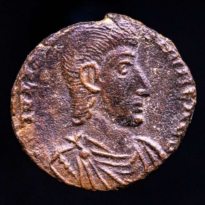 Romarriket. Julian II. Maiorina minted in Arles between 355-360 AD.  FEL TEMP REPARATIO - M soldier spearing fallen horseman; PCON  (Ingen mindstepris)