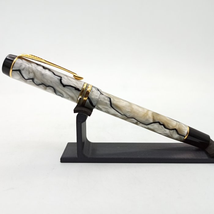 Parker - Duofold - International - Pen