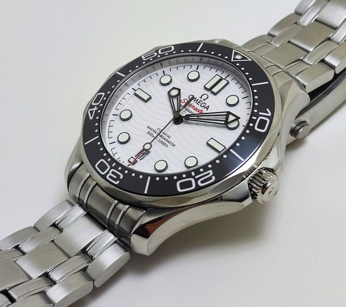 Omega - Seamaster Diver Co-Axial Master Chronometer - 210.30.42.20.04.001 - Mænd - 2011-nu