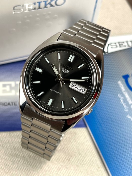 Seiko - 5 Automatic Day Date - SNXS79K1 - Ingen mindstepris - Mænd - 2011-nu