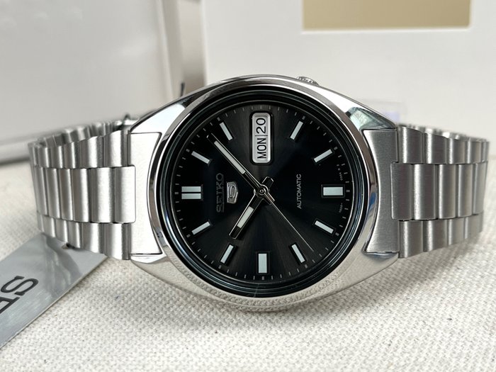 Seiko - 5 Automatic Day Date - SNXS79K1 - Ingen mindstepris - Mænd - 2011-nu