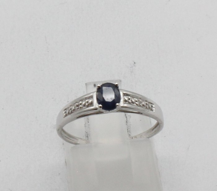 Ingen mindstepris - Ring - 9 kt Hvidguld Safir - Diamant