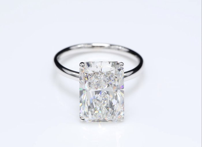 Ring - 18 kraat Hvidguld -  702ct tw Diamant (Laboratoriedyrket) - Radiant F-VS1