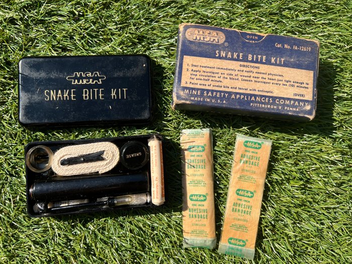 Amerikas Forenede Stater - Nice WW2 USA Army ''Snake Bite Kit'' + Box - USMC - Pacific - Medic - Infantry - Ranger - Militærudstyr