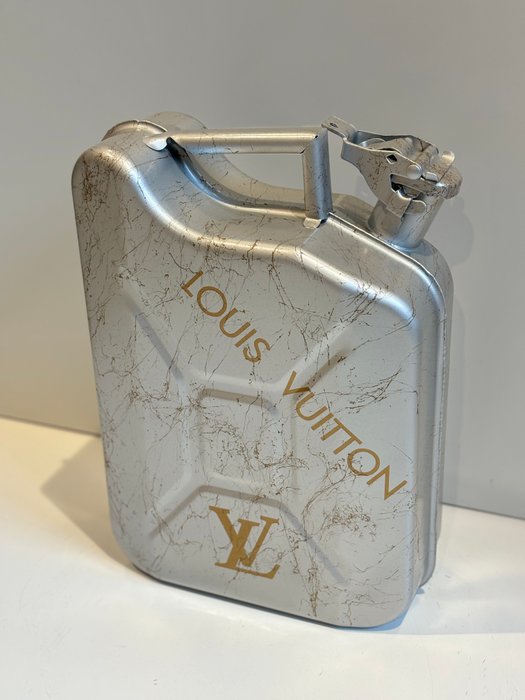 Rob VanMore - Oil Crisis Louis Vuitton L - 40cm