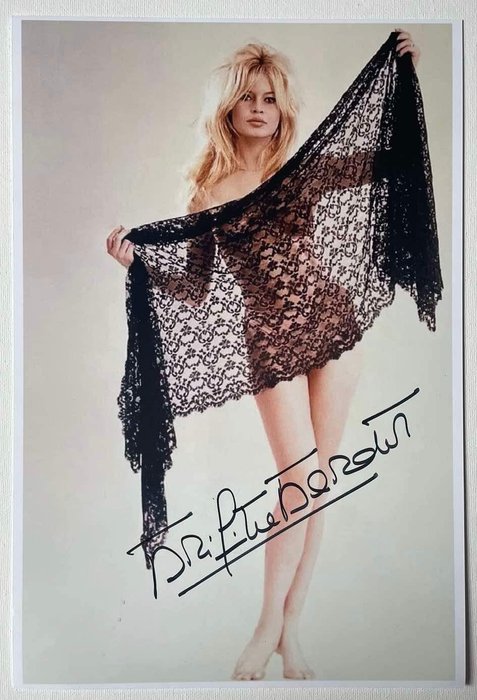 Playboy Brigitte Bardot sexy autograph original photo