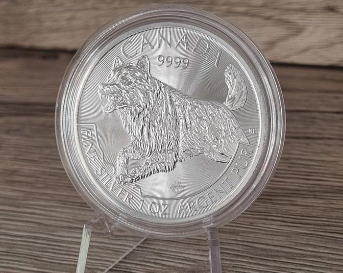 Canada. 5 Dollars 2018 Predators series - Wolf, 1 Oz (.999% silver)  (Ingen mindstepris)