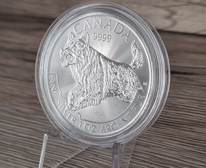 Canada. 5 Dollars 2018 Predators series - Wolf, 1 Oz (.999% silver)  (Ingen mindstepris)