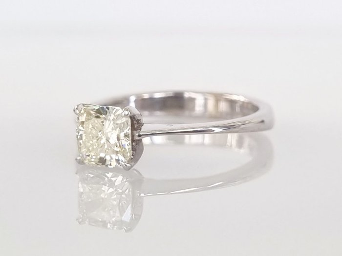 Forlovelsesring - 18 kraat Hvidguld -  0.82ct. tw. Diamant (Natur)