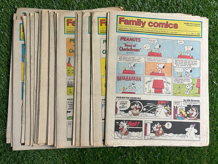 Comics - Steve Canyon, Dick Tracy, Li'l Abner - Al Capp, Prince Valiant, Andy Capp, Peanuts, Hagar, Tarzan, - 220 Comic - Første udgave - 1975/1984