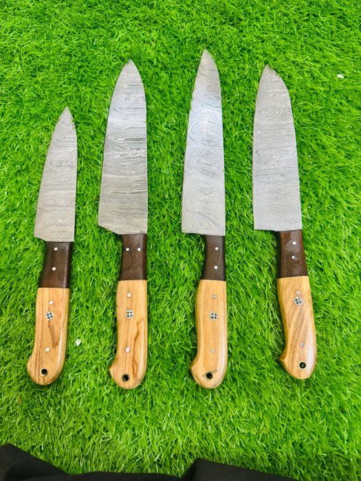 Køkkenkniv - Chef's knife - 1095  15N20 foldet stål og naturligt træ og skarp kant - Asien