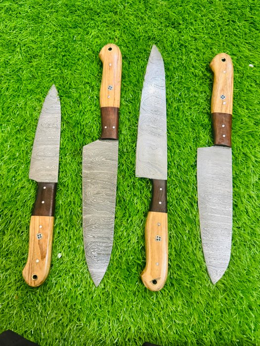 Køkkenkniv - Chef's knife - 1095  15N20 foldet stål og naturligt træ og skarp kant - Asien