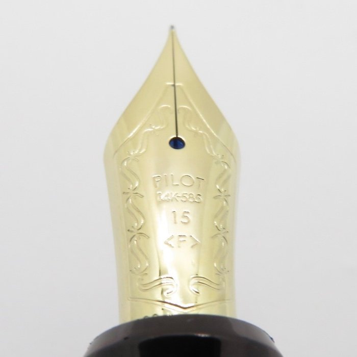 Pilot - Custom 743 (black) - 14K gold #15 nib (F) - Fyldepen