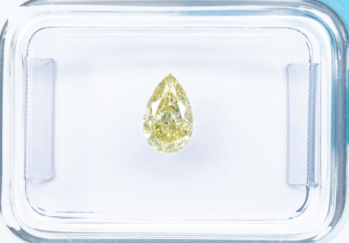 Ingen mindstepris - 1 pcs Diamant  (Naturfarvet)  - 0.53 ct - Pære - Fancy Grønlig Gul - SI1 - International Gemological Institute (IGI)