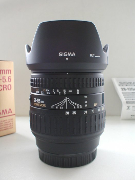 Sigma 28-135mm F/3.8-5.6 Macro voor Minolta A / Sony A Zoomobjektiv