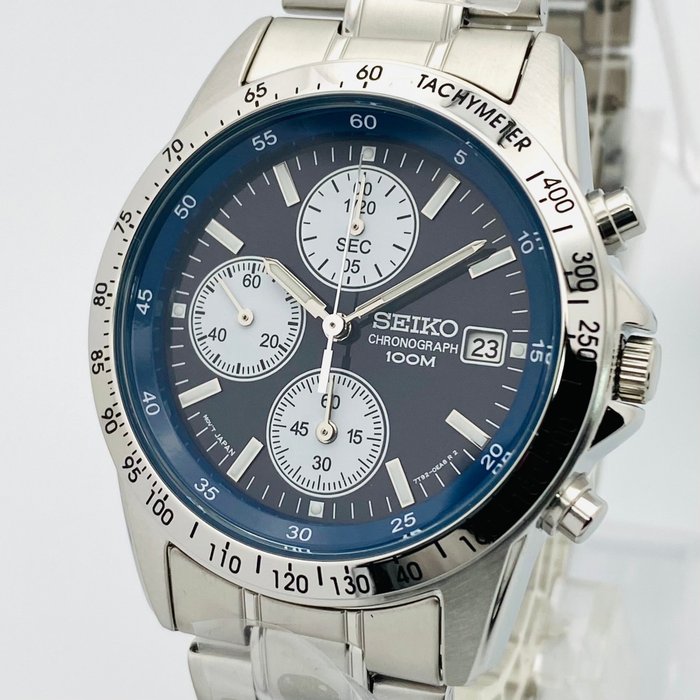 Seiko - Chronograph Blue Dial and White Indicators 100m. Date Tachymeter - Ingen mindstepris - Mænd - 2011-nu